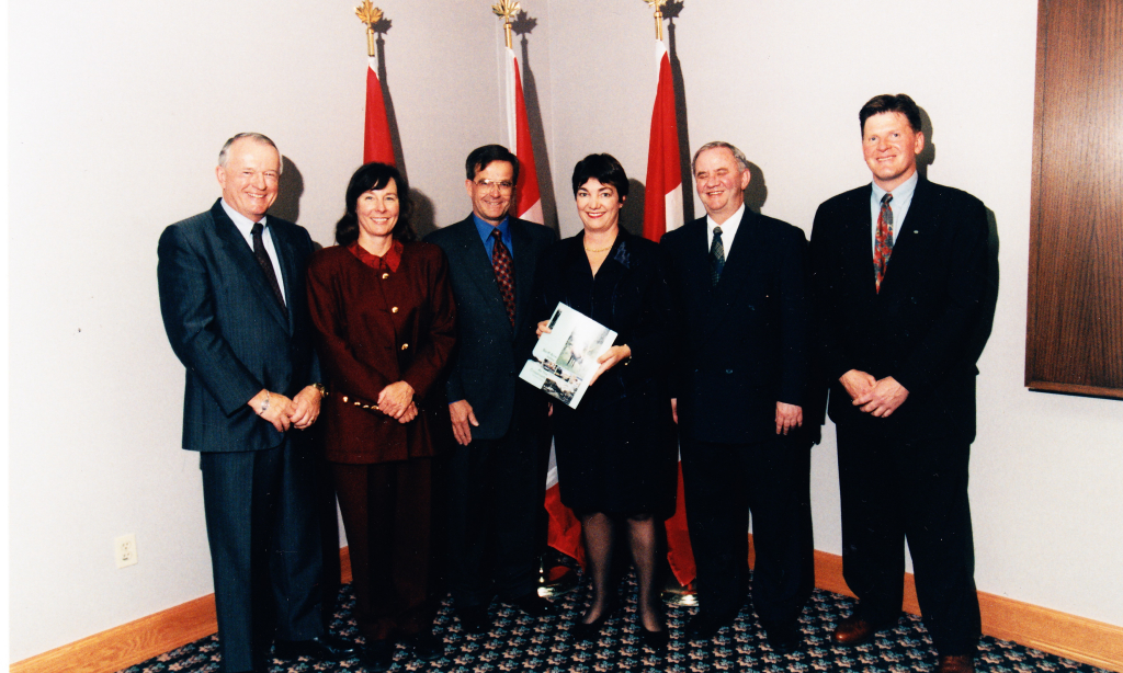 Presenting Final Banff Bow Valley Study Report, 1996
